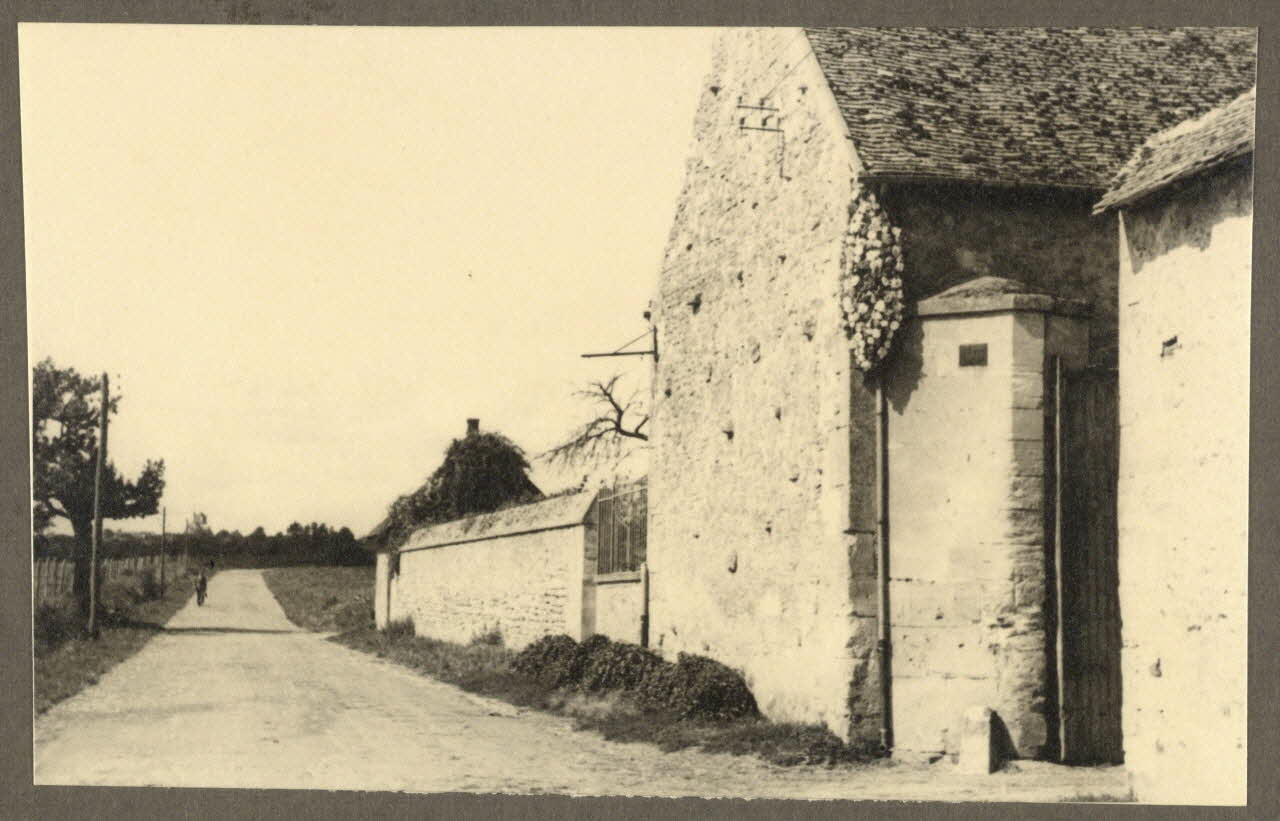 Maurice Perré photographie Ferme Gillonard Picardie, France 1944 Ph.1944.9.5 Photo
