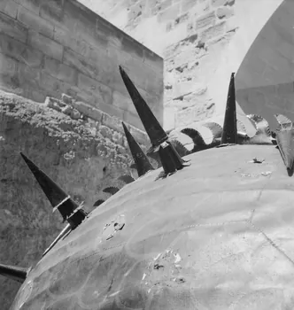 Pierre Soulier photographie Fêtes de la tarasque organisée par la commune libre de Jarnègues les 22, 23 et 24 juin 1946 à Tarascon Provence-Alpes-Côte d'Azur, France 1946/6/25 Ph.1946.118.139  Photo
