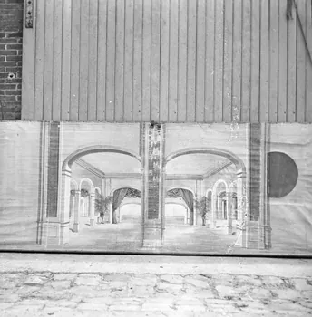 Pierre Soulier photographie MNATP. Enquête sur les théâtres de marionnettes conduite par Pierre Soulier (1944-1950) Centre, France 1947 Ph.1947.43.106  Photo
