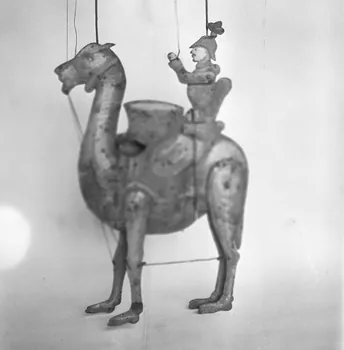 Pierre Soulier photographie MNATP. Enquête sur les théâtres de marionnettes conduite par Pierre Soulier (1944-1950) Centre, France 1947 Ph.1947.43.36 Photo