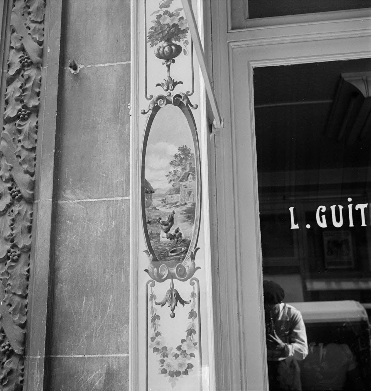 Pierre Soulier photographie Enquête sur le décor des boutiques parisiennes conduite par Pierre Soulier (1945-1950) Ile-de-France, France 1949/5/1-1949/7/31 Ph.1949.43.342 Photo