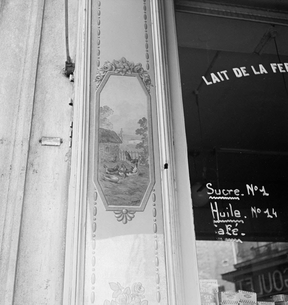 Pierre Soulier photographie Enquête sur le décor des boutiques parisiennes conduite par Pierre Soulier (1945-1950) Ile-de-France, France 1949/5/1-1949/7/31 Ph.1949.43.521 Photo