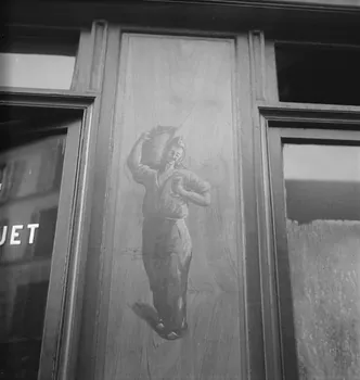 Pierre Soulier photographie Enquête sur le décor des boutiques parisiennes conduite par Pierre Soulier (1945-1950) Ile-de-France, France 1950 Ph.1950.13.2 Photo