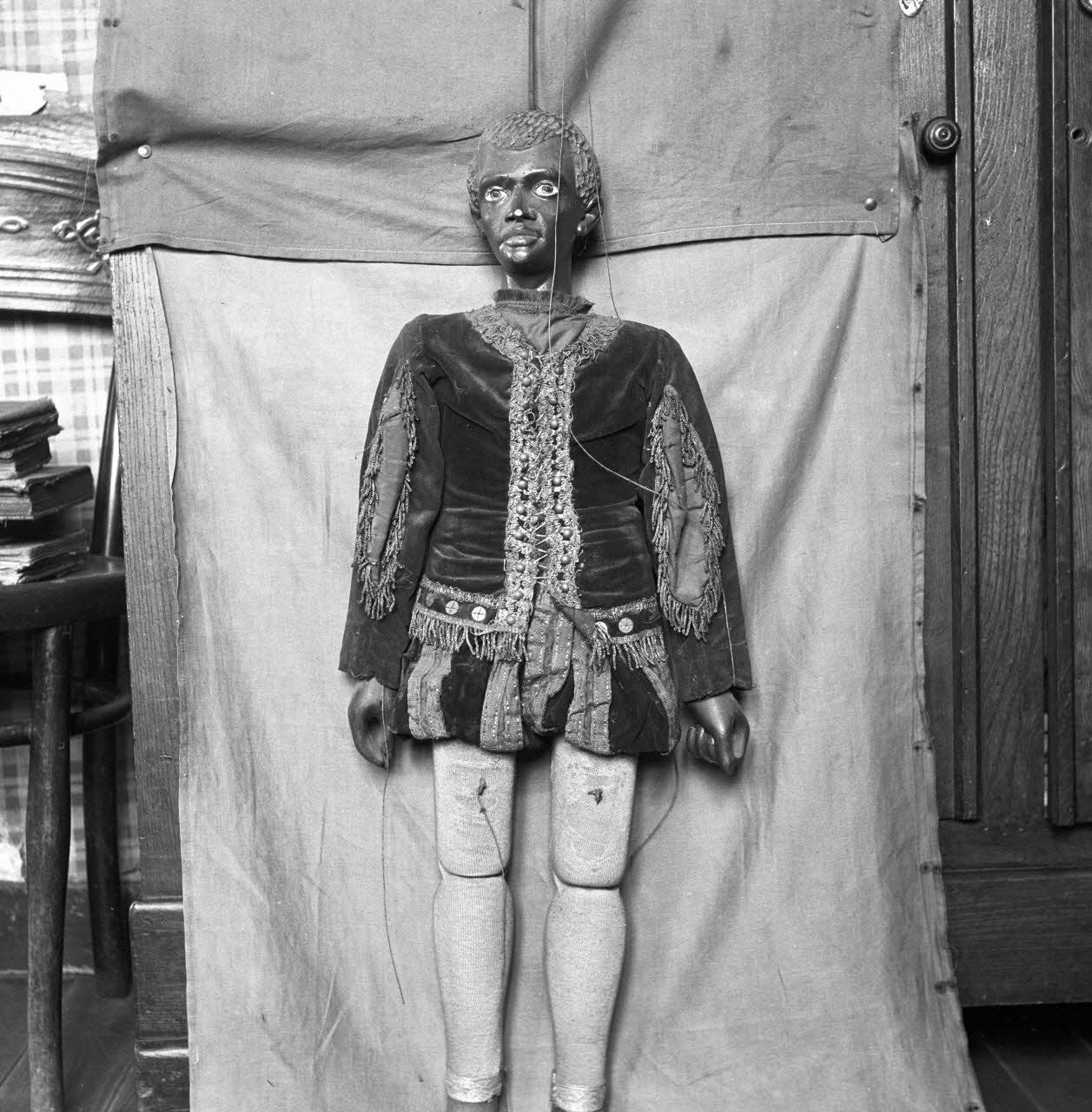 Pierre Soulier photographie MNATP. Enquête sur les théâtres de marionnettes conduite par Pierre Soulier (1944-1950) Nord-Pas-de-Calais, France 1951/4/1 Ph.1951.31.26 Photo Mucem / Pierre Soulier