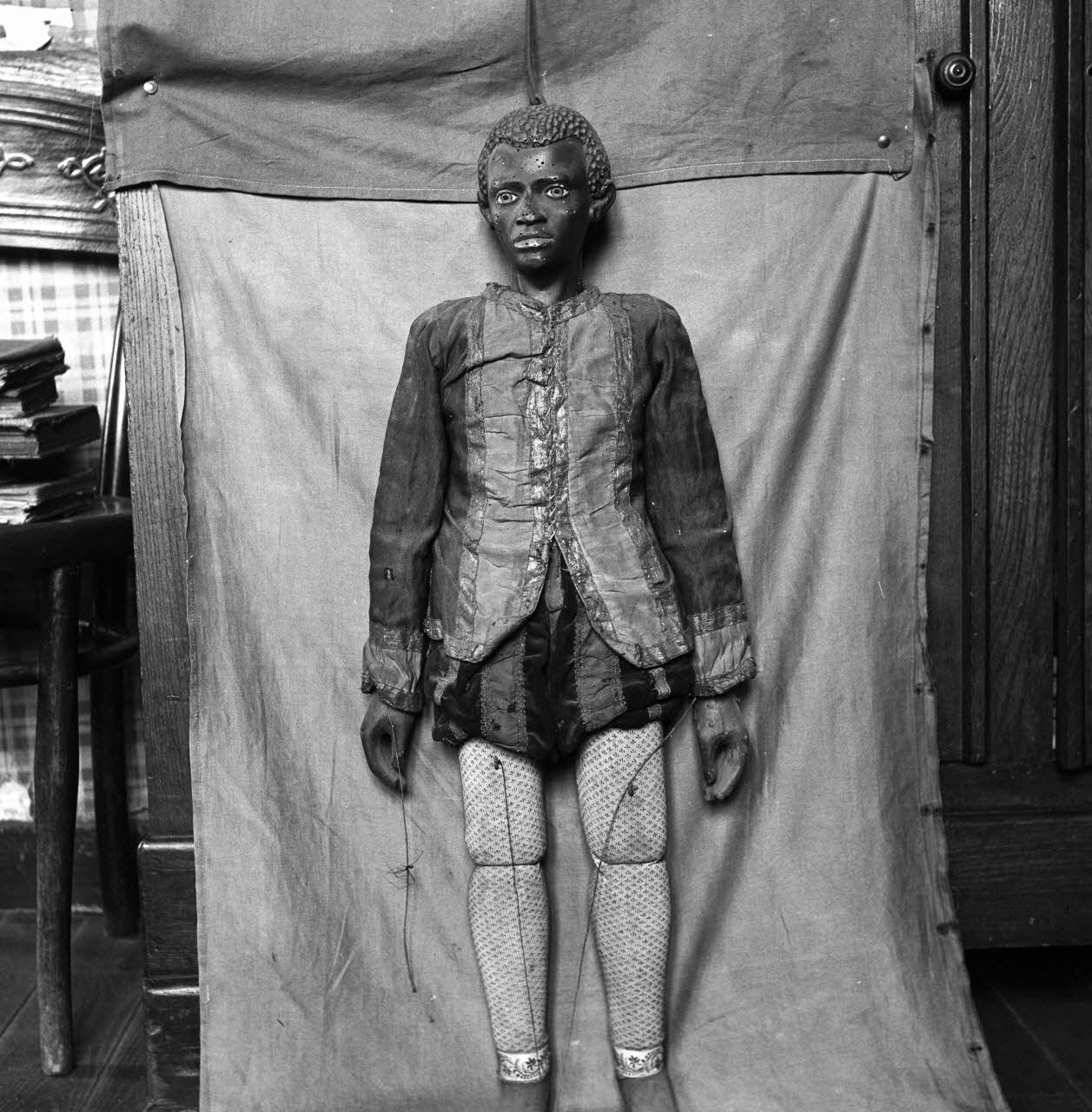 Pierre Soulier photographie MNATP. Enquête sur les théâtres de marionnettes conduite par Pierre Soulier (1944-1950) Nord-Pas-de-Calais, France 1951/4/1 Ph.1951.31.27 Photo Mucem / Pierre Soulier