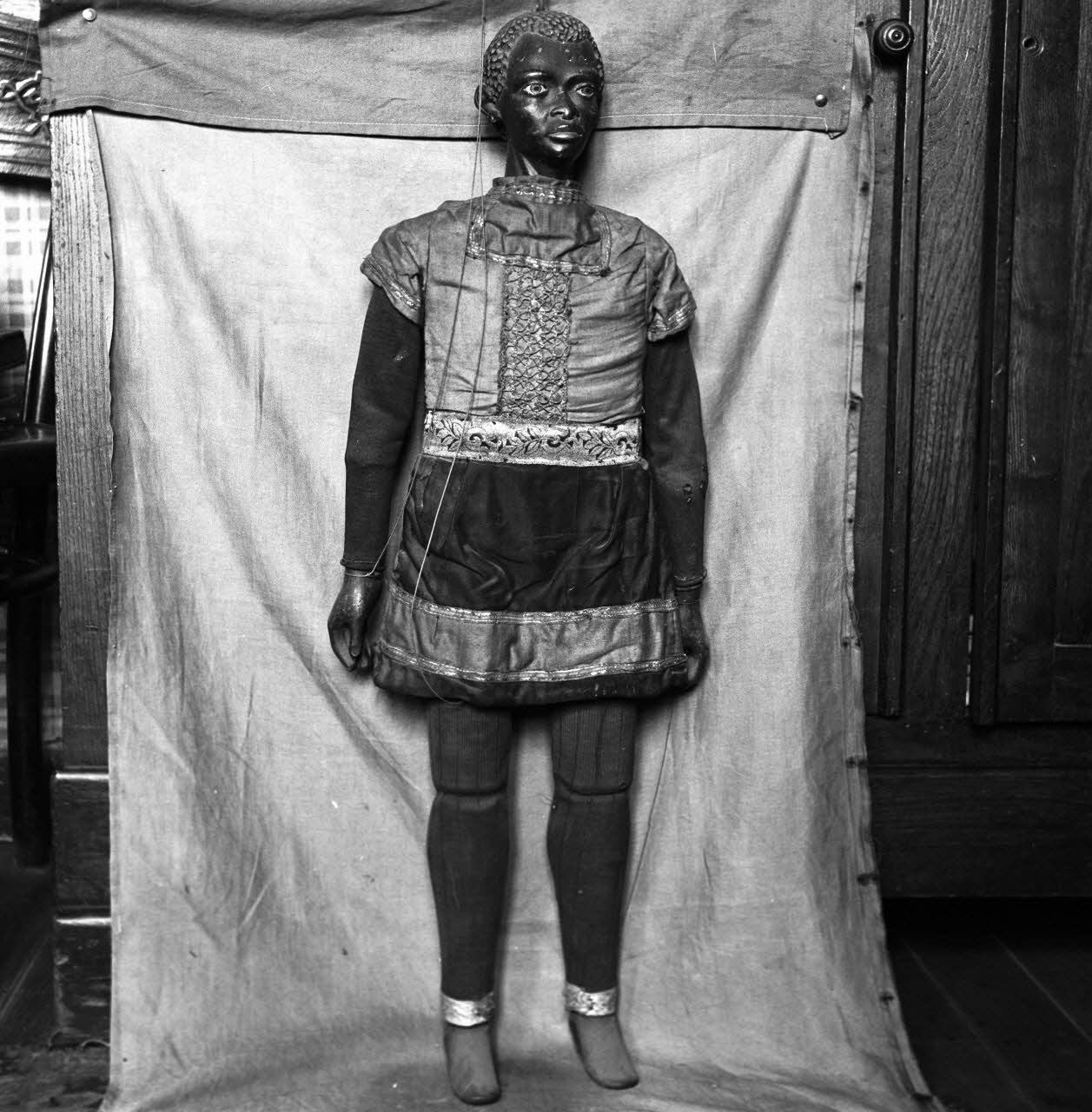 Pierre Soulier photographie MNATP. Enquête sur les théâtres de marionnettes conduite par Pierre Soulier (1944-1950) Nord-Pas-de-Calais, France 1951/4/1 Ph.1951.31.28 Photo