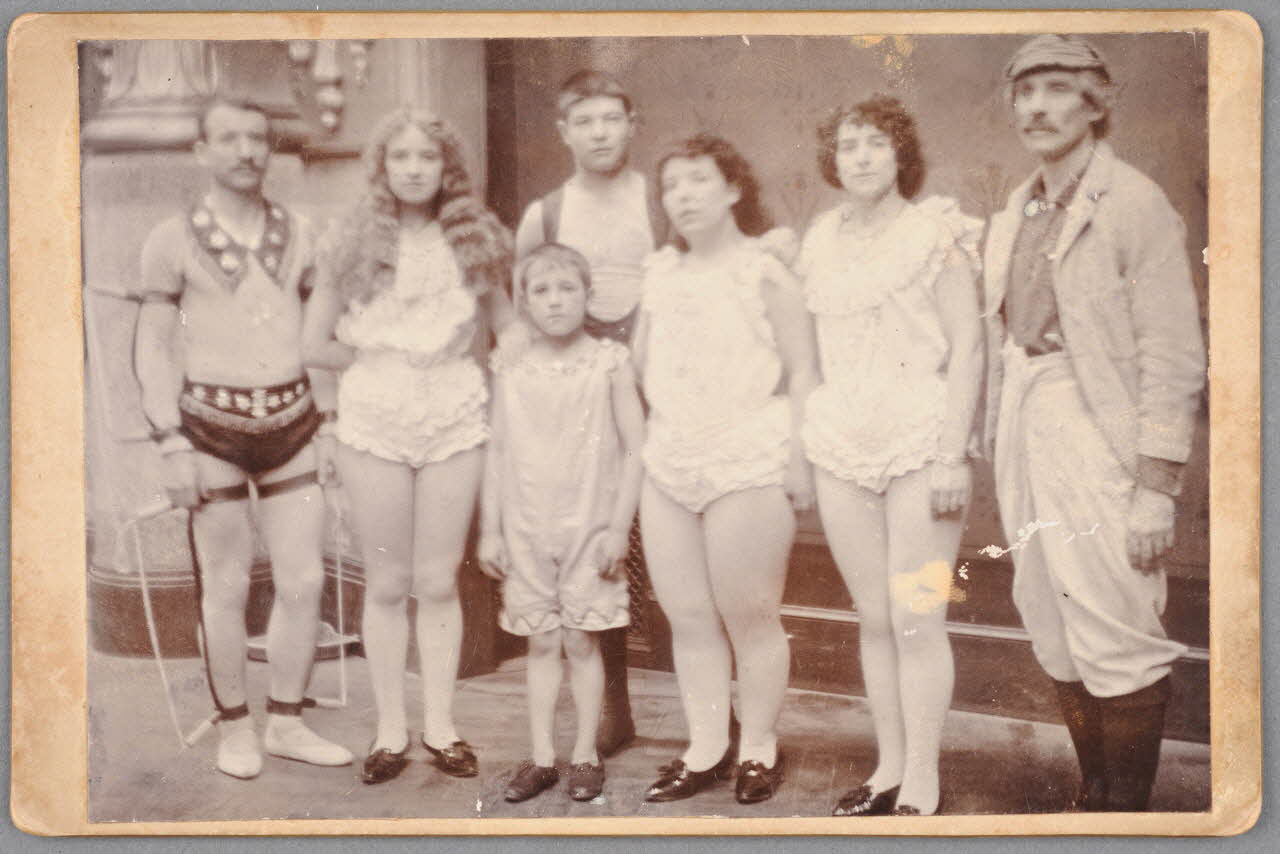 Anonyme photographie MNATP. Exposition. Nouvelles acquisitions (4 mai 1955 - 31 décembre 1955) ; Fonds Jacques Fort France 1875-1885 Ph.1955.36.10 Photo