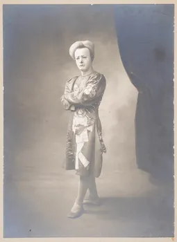 Endrey photographie MNATP. Exposition. Nouvelles acquisitions (4 mai 1955 - 31 décembre 1955) ; Fonds Jacques Fort Ile-de-France, France 1915-1925 Ph.1955.36.9 Photo