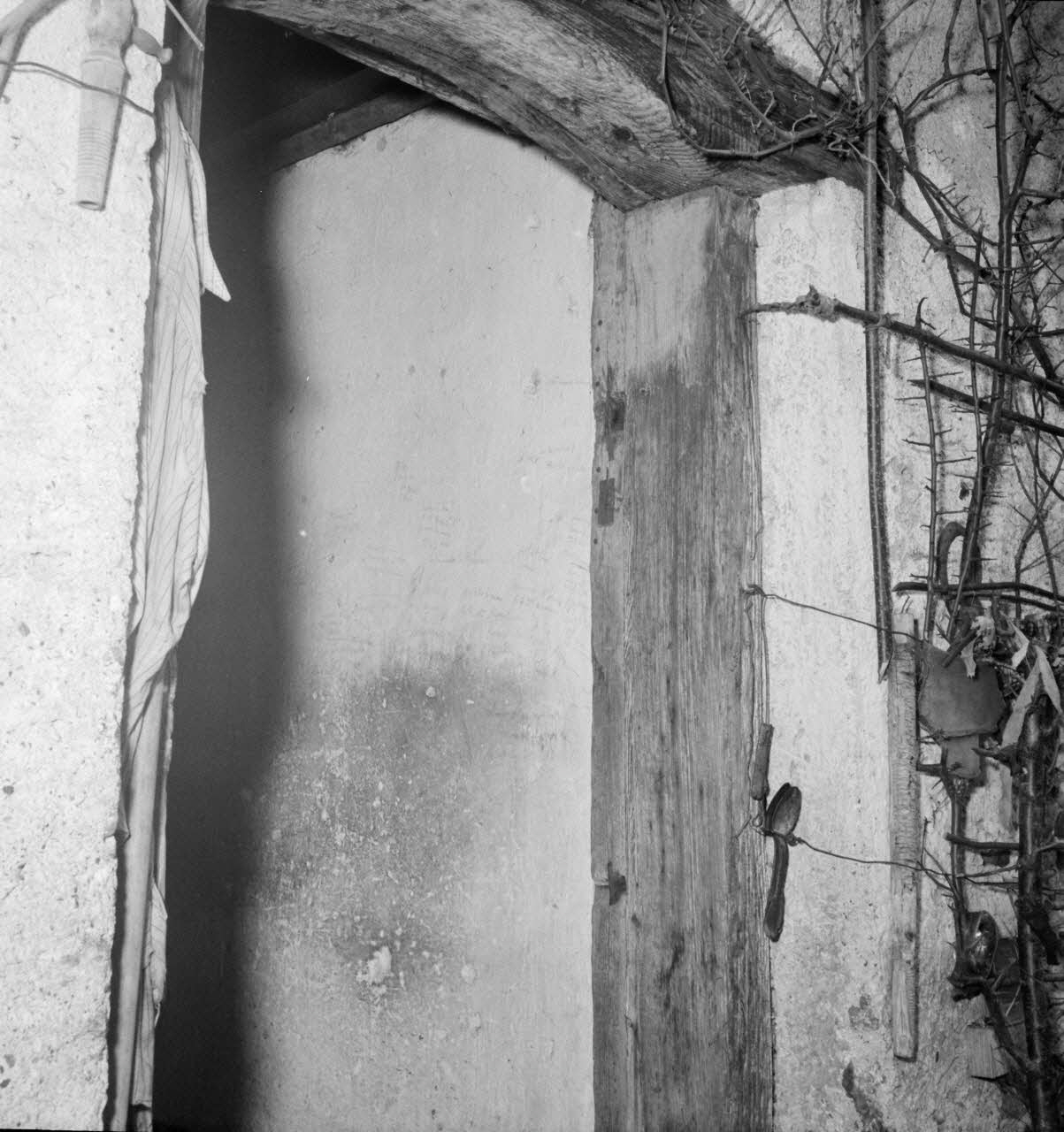 Marcel Boulin photographie MNATP. Mission d'ethnomusicologie conduite par Claudie Marcel-Dubois et Marie-Marguerite Pichonnet-Andral dans les Pyrénées centrales (mars-avril 1956) Midi-Pyrénées, France 1956/3/28 Ph.1956.70.12 Photo