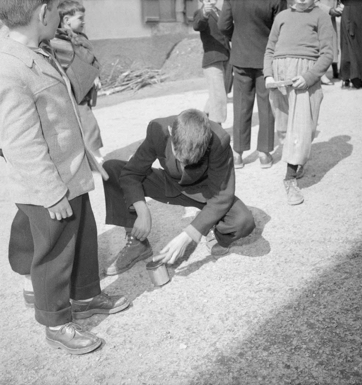Marcel Boulin photographie MNATP. Mission d'ethnomusicologie conduite par Claudie Marcel-Dubois et Marie-Marguerite Pichonnet-Andral dans les Pyrénées centrales (mars-avril 1956) Midi-Pyrénées, France 1956/3/30 Ph.1956.70.123 Photo