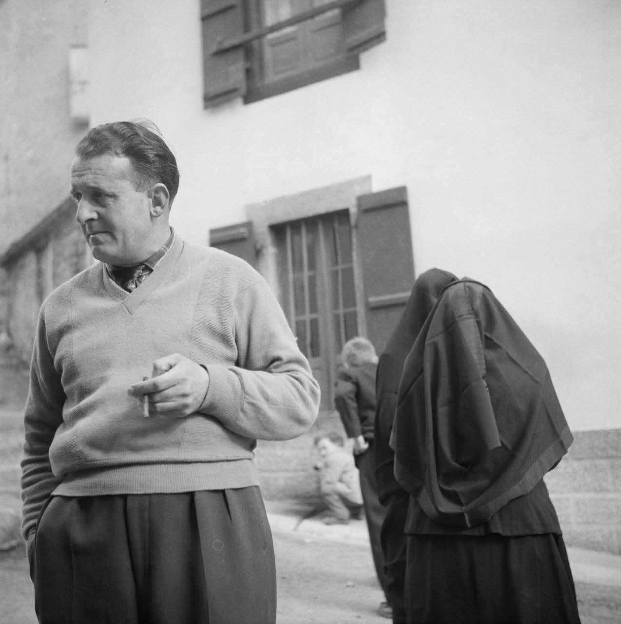 Marcel Boulin photographie MNATP. Mission d'ethnomusicologie conduite par Claudie Marcel-Dubois et Marie-Marguerite Pichonnet-Andral dans les Pyrénées centrales (mars-avril 1956) Midi-Pyrénées, France 1956/3/30 Ph.1956.70.146 Photo