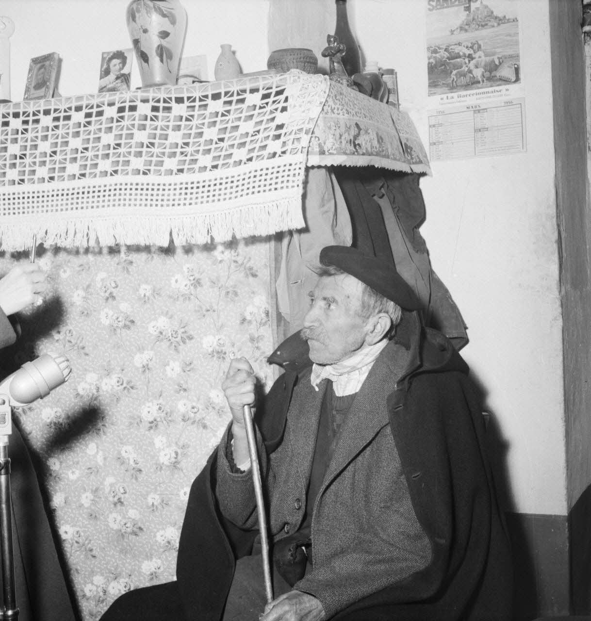 Marcel Boulin photographie MNATP. Mission d'ethnomusicologie conduite par Claudie Marcel-Dubois et Marie-Marguerite Pichonnet-Andral dans les Pyrénées centrales (mars-avril 1956) Midi-Pyrénées, France 1956/4/2 Ph.1956.70.181 Photo