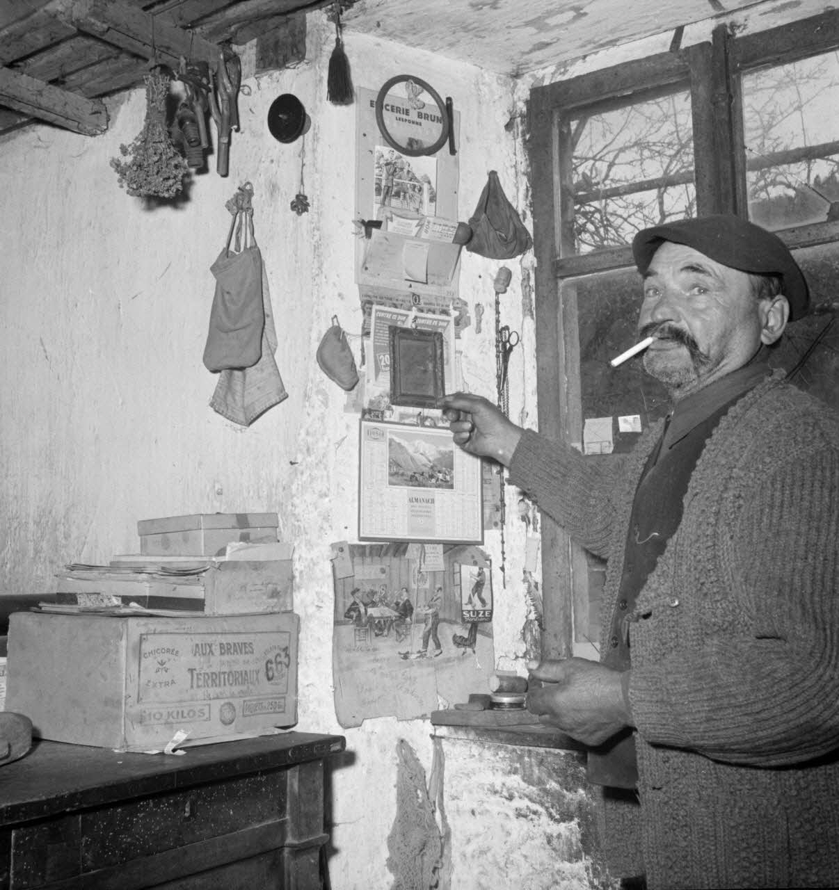 Marcel Boulin photographie MNATP. Mission d'ethnomusicologie conduite par Claudie Marcel-Dubois et Marie-Marguerite Pichonnet-Andral dans les Pyrénées centrales (mars-avril 1956) Midi-Pyrénées, France 1956/3/28 Ph.1956.70.19 Photo