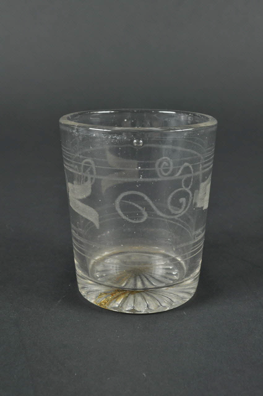 verre 1850-1950 1964.109.1 Photo Mucem