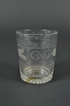 verre 1850-1950 1964.109.1  Photo Mucem
