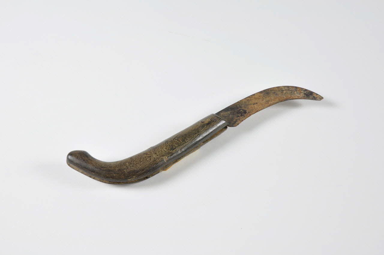 couteau pliant 1965.1.2  Photo Mucem