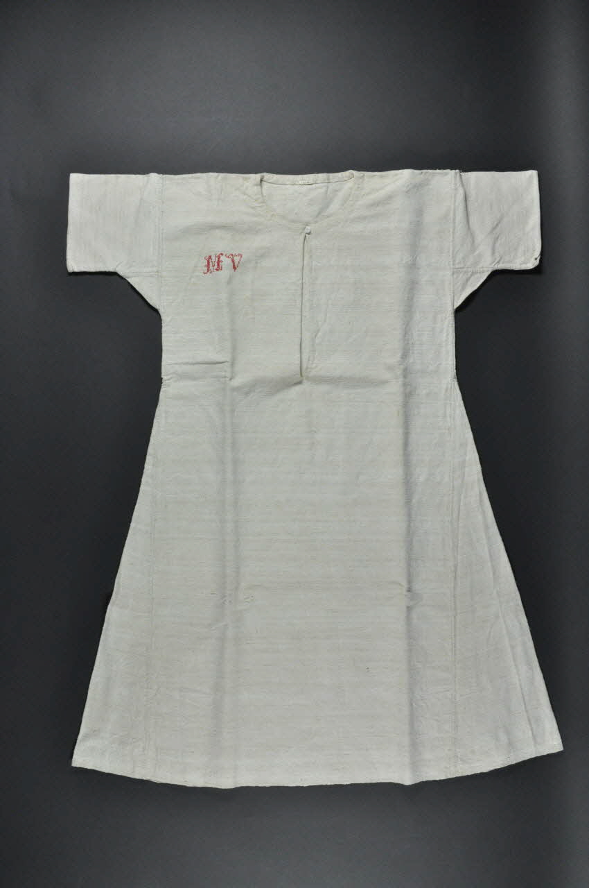 chemise de femme 1965.110.1 Photo Mucem