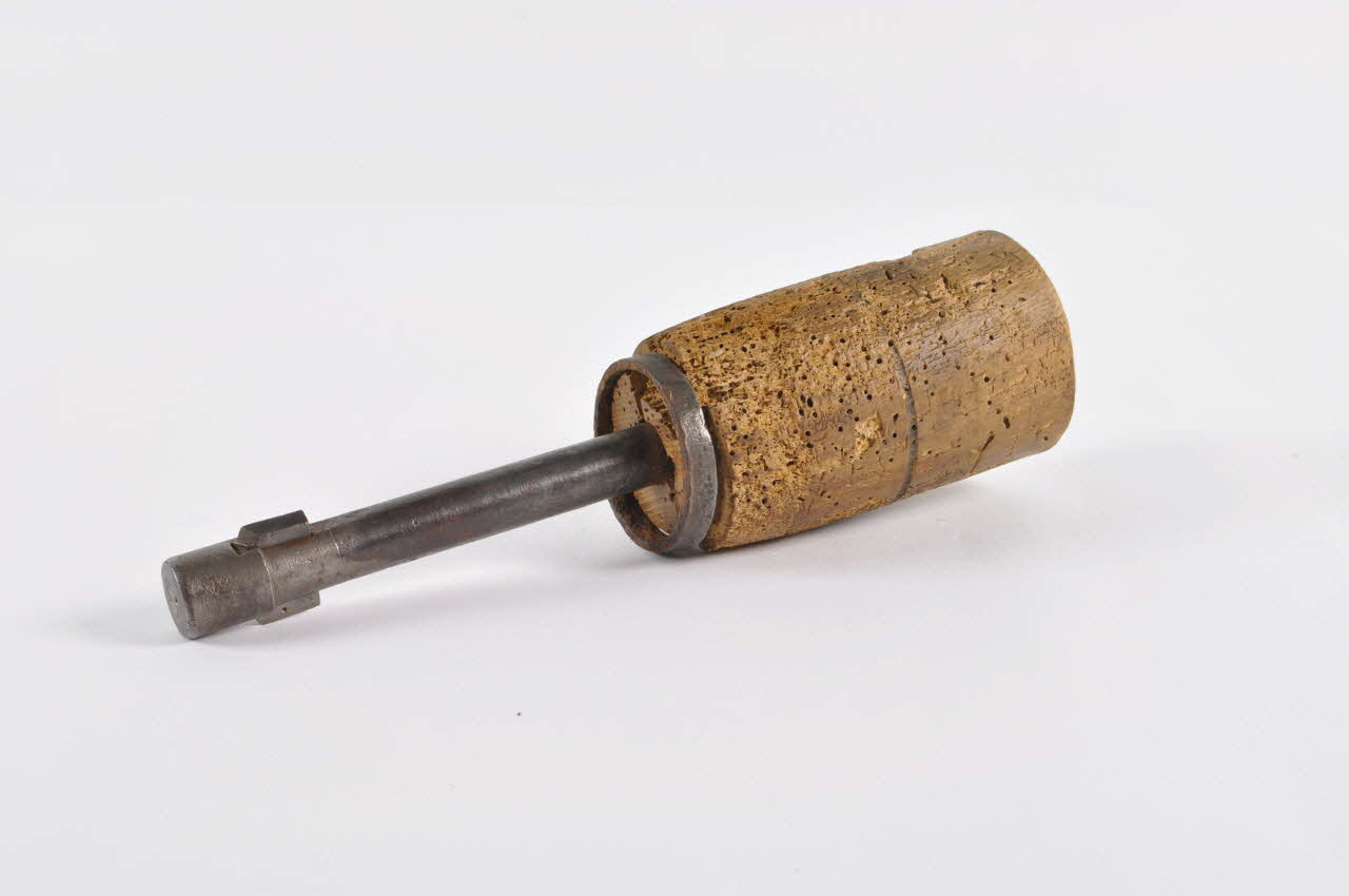 toupie à lancer 1963.90.92.1-2 Photo Mucem