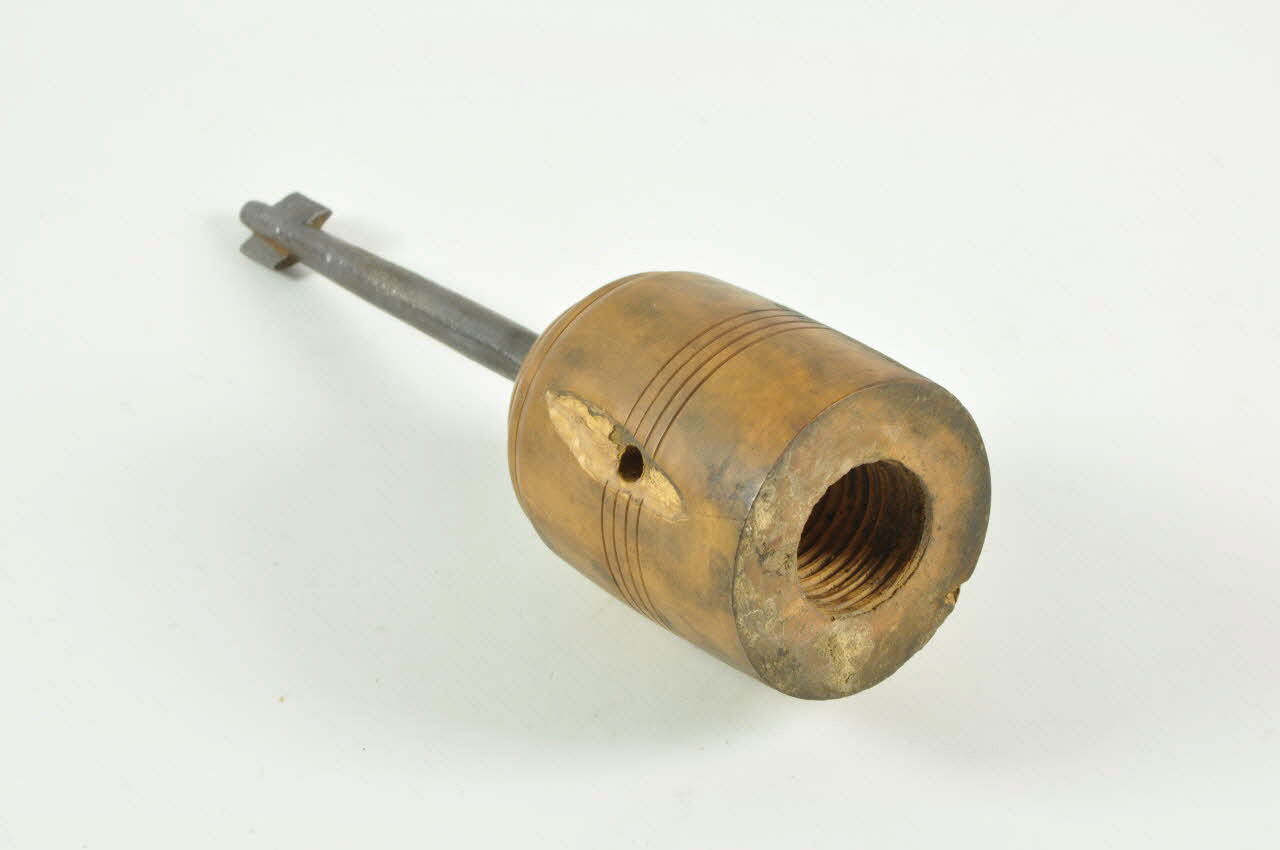 toupie à lancer 1963.90.99 Photo Mucem