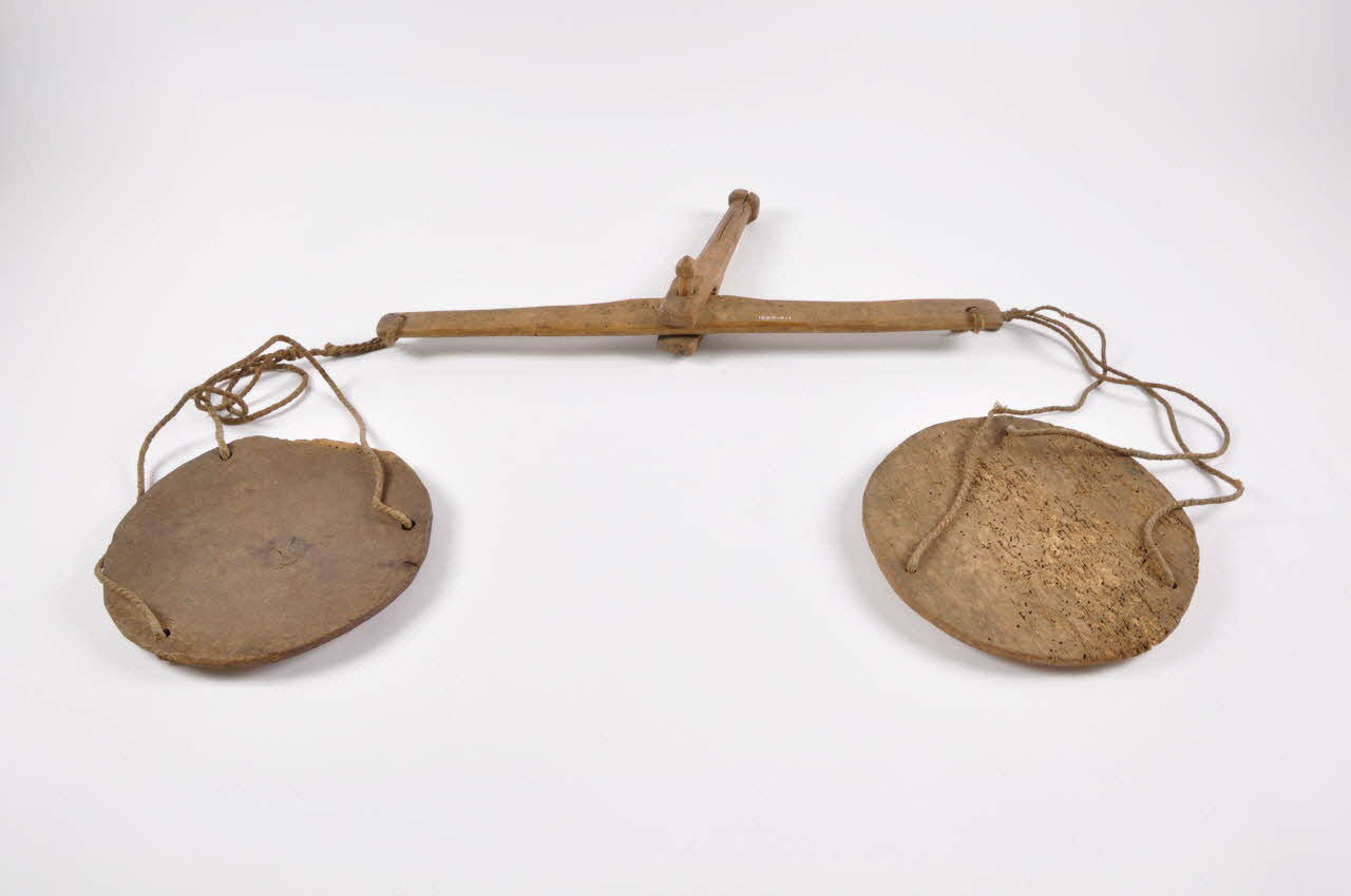 balance à plateaux Marcy-sur-Tille(Côte-d'Or) 1800-1893 1893.4.1 Photo Mucem