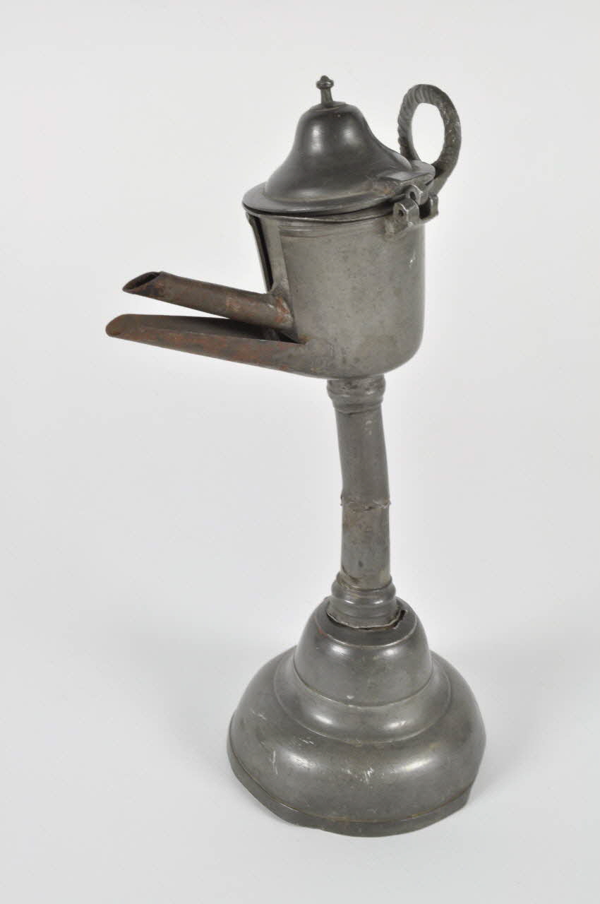 lampe à huile Champagne-Ardenne, France 1800-1893 1893.5.10.1-5 Photo Mucem