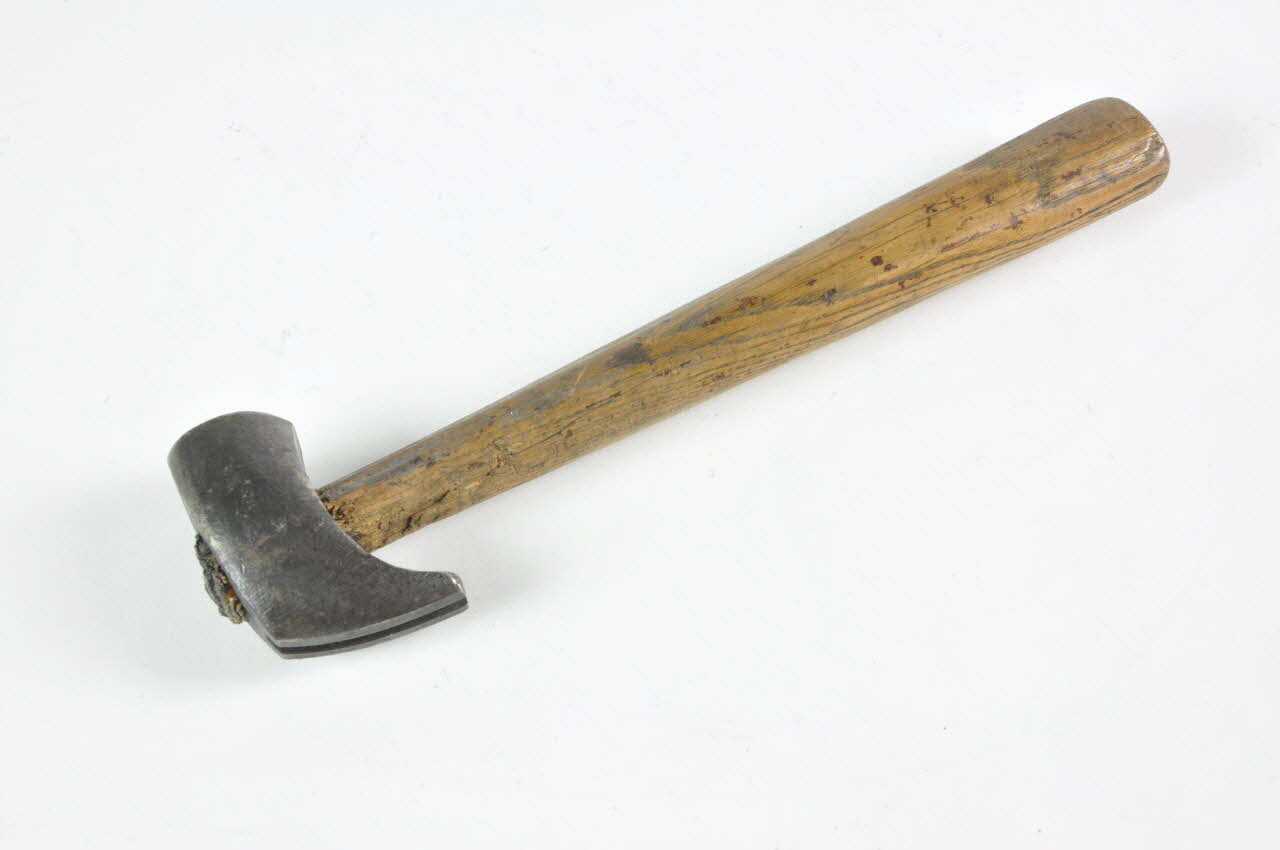 BROCHOIR pied-de-biche 1964.83.1013 Photo Mucem