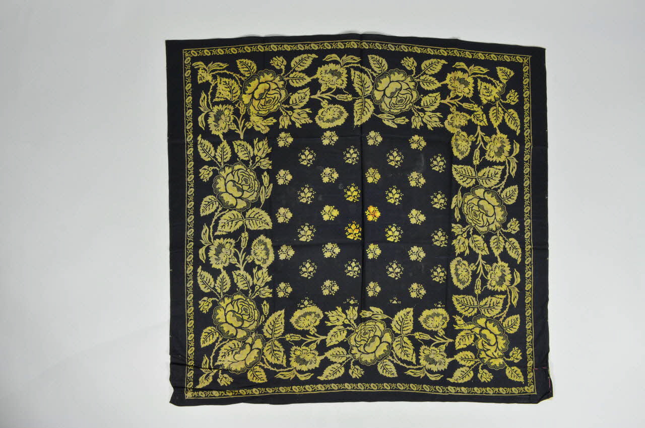 mouchoir de tête DMH1963.67.6.1 Photo Mucem