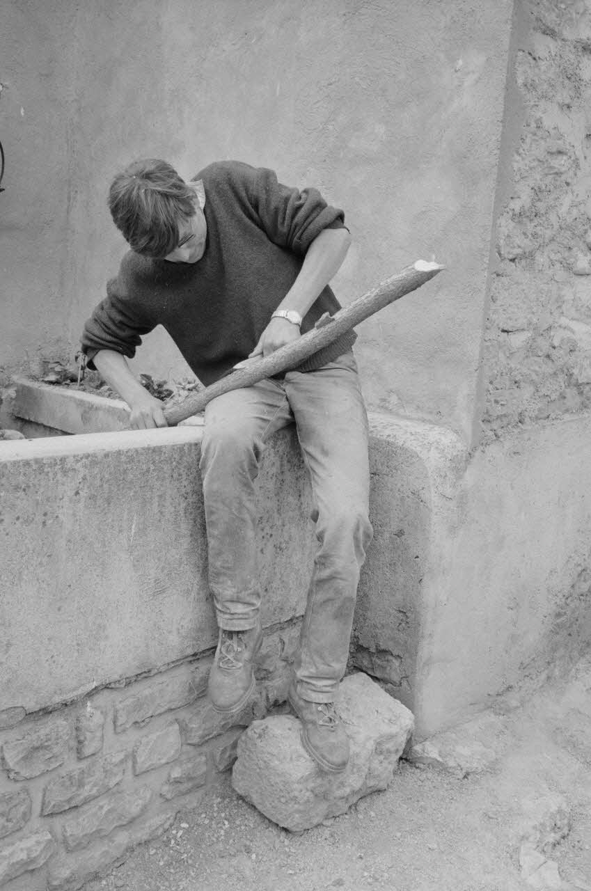 Claudie Marcel-Dubois photographie MNATP. Recherches coopératives sur programme sur le Châtillonnais (1966-1968). Mission d'ethnomusicologie 3 B. Claudie Marcel-Dubois et Maguy Andral. Bourgogne, France 1967/6/2 Ph.1967.88.13 Photo