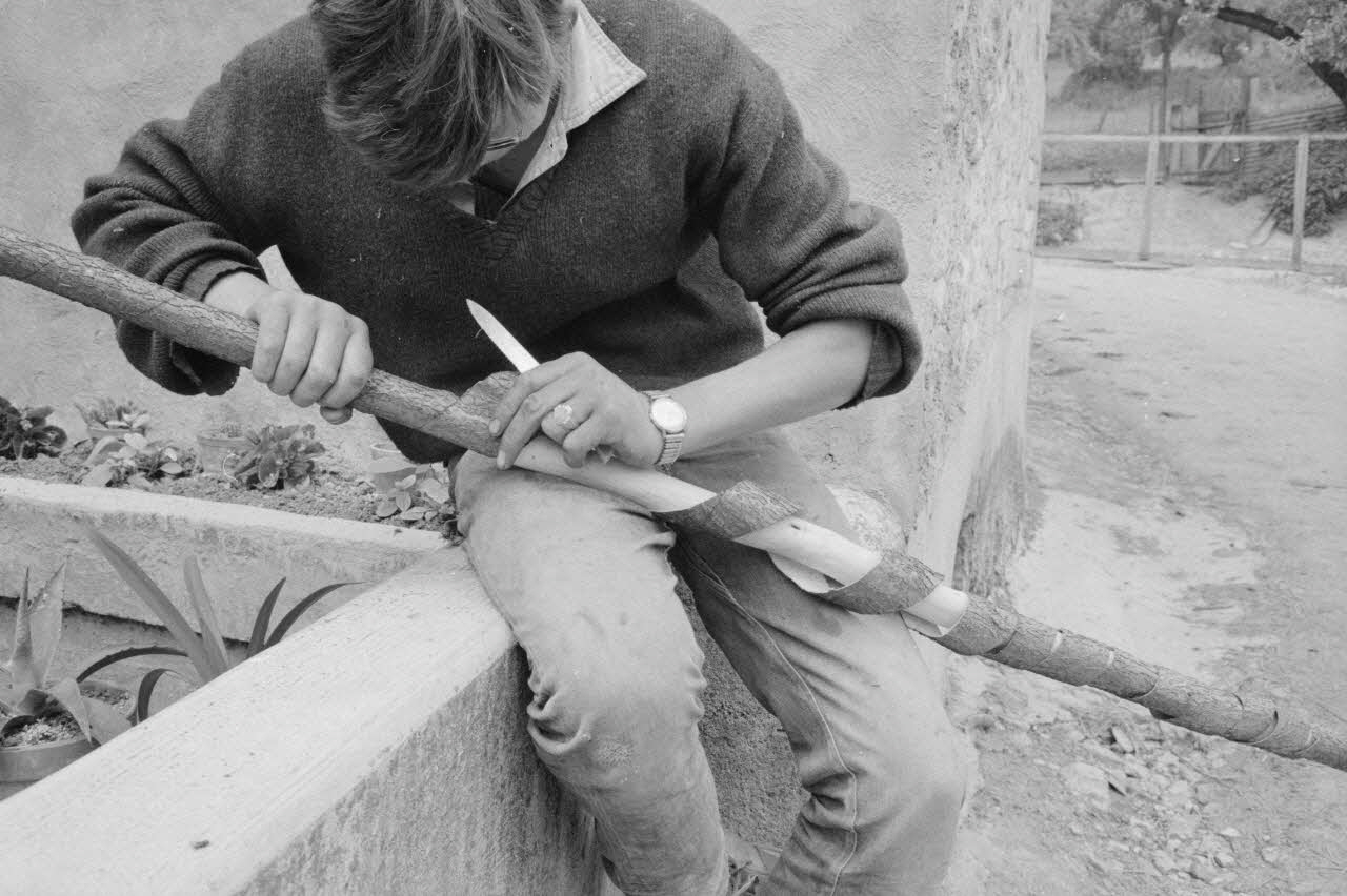 Claudie Marcel-Dubois photographie MNATP. Recherches coopératives sur programme sur le Châtillonnais (1966-1968). Mission d'ethnomusicologie 3 B. Claudie Marcel-Dubois et Maguy Andral. Bourgogne, France 1967/6/2 Ph.1967.88.18 Photo