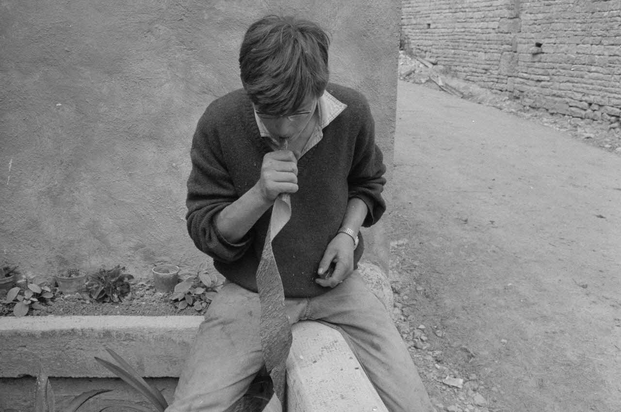 Claudie Marcel-Dubois photographie MNATP. Recherches coopératives sur programme sur le Châtillonnais (1966-1968). Mission d'ethnomusicologie 3 B. Claudie Marcel-Dubois et Maguy Andral. Bourgogne, France 1967/6/2 Ph.1967.88.26 Photo