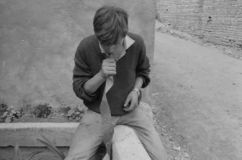 Claudie Marcel-Dubois photographie MNATP. Recherches coopératives sur programme sur le Châtillonnais (1966-1968). Mission d'ethnomusicologie 3 B. Claudie Marcel-Dubois et Maguy Andral. Bourgogne, France 1967/6/2 Ph.1967.88.26 Photo