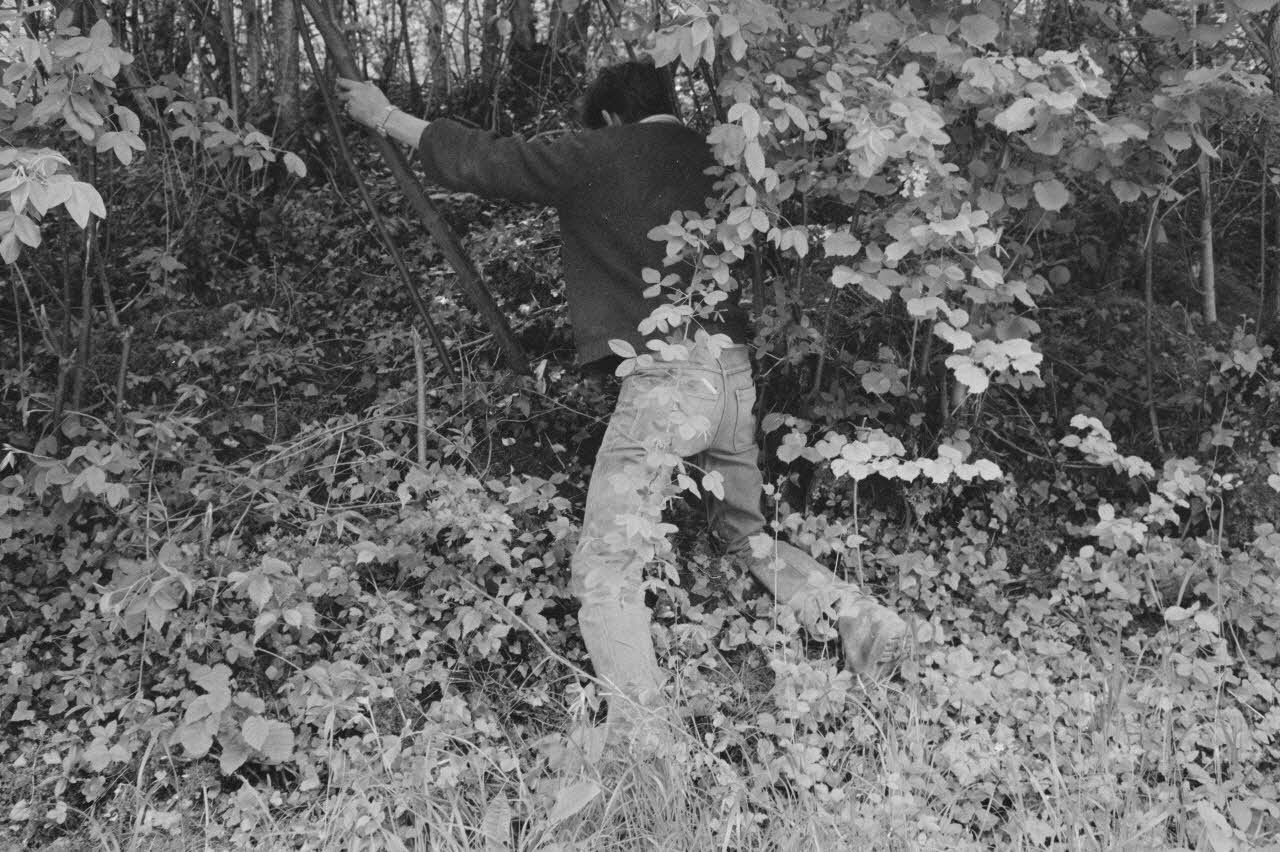 Claudie Marcel-Dubois photographie MNATP. Recherches coopératives sur programme sur le Châtillonnais (1966-1968). Mission d'ethnomusicologie 3 B. Claudie Marcel-Dubois et Maguy Andral. Bourgogne, France 1967/6/2 Ph.1967.88.3 Photo