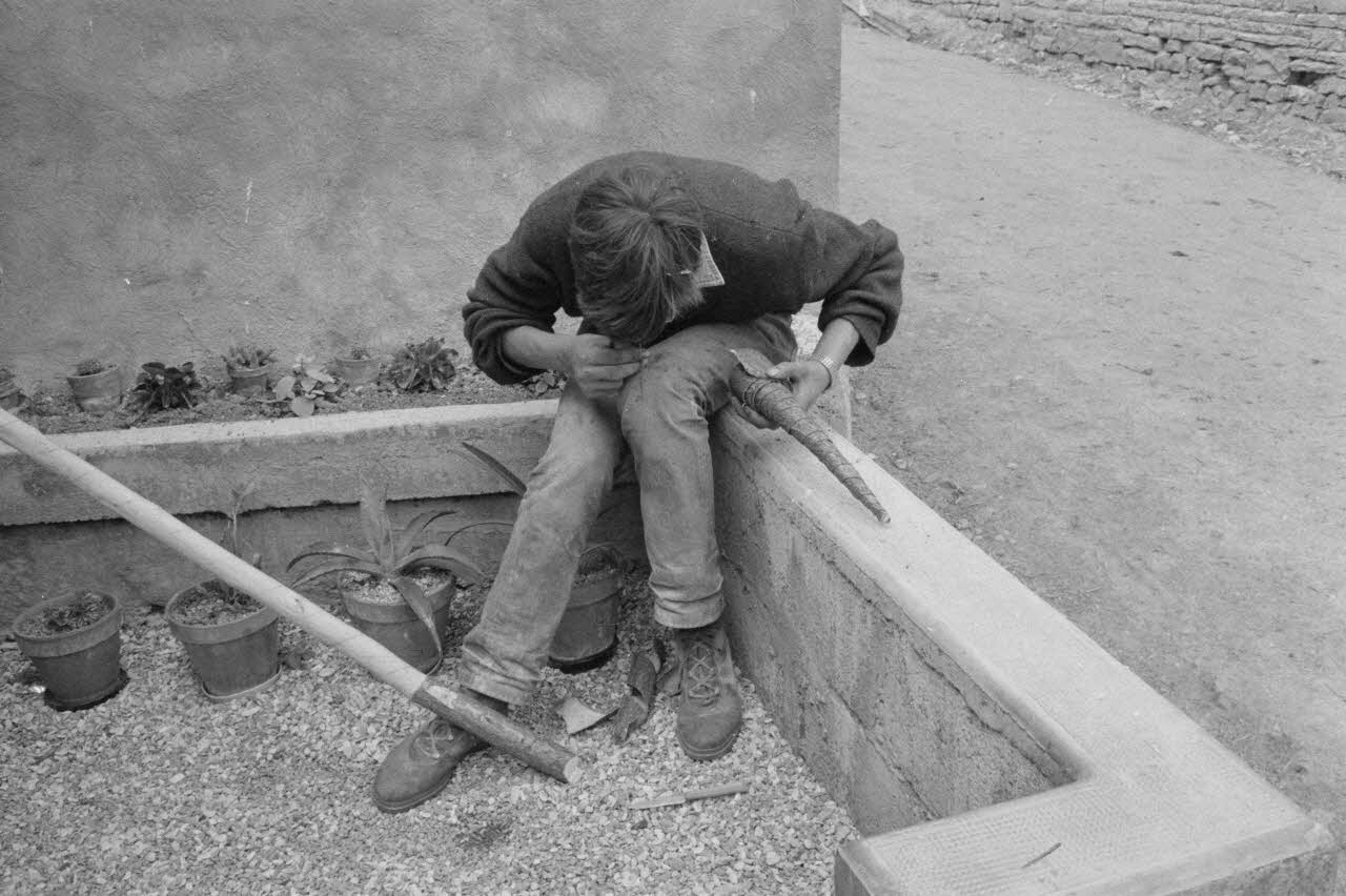 Claudie Marcel-Dubois photographie MNATP. Recherches coopératives sur programme sur le Châtillonnais (1966-1968). Mission d'ethnomusicologie 3 B. Claudie Marcel-Dubois et Maguy Andral. Bourgogne, France 1967/6/2 Ph.1967.88.30 Photo