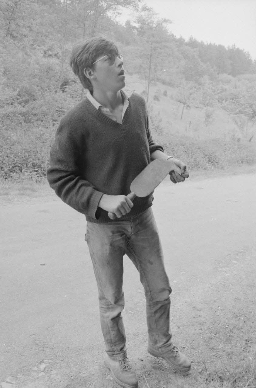 Claudie Marcel-Dubois photographie MNATP. Recherches coopératives sur programme sur le Châtillonnais (1966-1968). Mission d'ethnomusicologie 3 B. Claudie Marcel-Dubois et Maguy Andral. Bourgogne, France 1967/6/2 Ph.1967.88.5 Photo