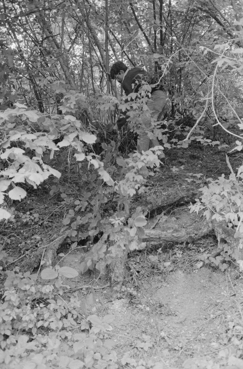 Claudie Marcel-Dubois photographie MNATP. Recherches coopératives sur programme sur le Châtillonnais (1966-1968). Mission d'ethnomusicologie 3 B. Claudie Marcel-Dubois et Maguy Andral. Bourgogne, France 1967/6/2 Ph.1967.88.6 Photo