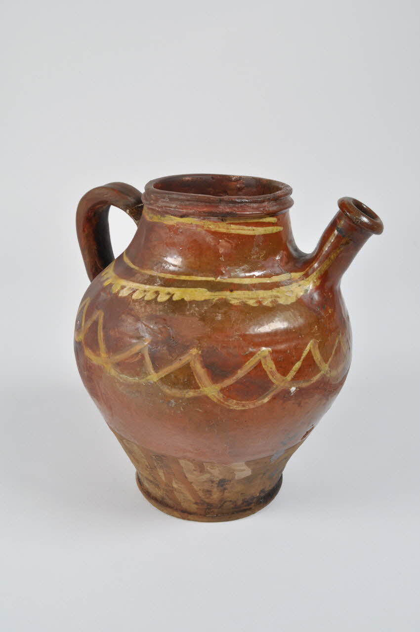 pot Rhône-Alpes, France 1895 1895.14.4.1 Photo Mucem