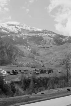 Jean Cuisenier photographie Enquête conduite par Jean Cuisenier en Suisse (du 25 mars au 8 avril 1972) Canton du Valais, Suisse 1972/4/5 Ph.1972.97.55 Photo