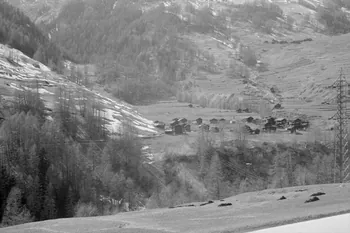 Jean Cuisenier photographie Enquête conduite par Jean Cuisenier en Suisse (du 25 mars au 8 avril 1972) Canton du Valais, Suisse 1972/4/5 Ph.1972.97.56 Photo