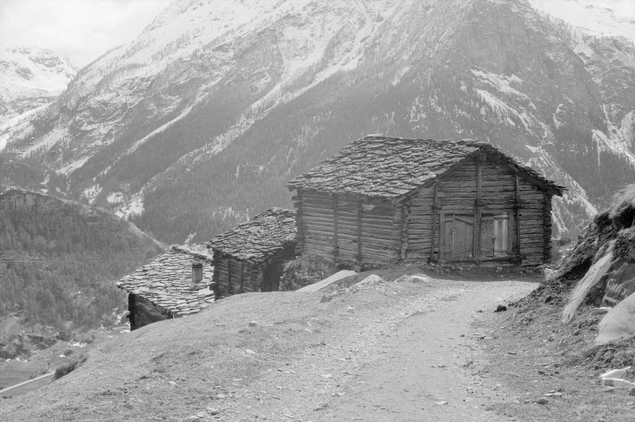 Jean Cuisenier photographie Enquête conduite par Jean Cuisenier en Suisse (du 25 mars au 8 avril 1972) Canton du Valais, Suisse 1972/4/5 Ph.1972.97.60 Photo
