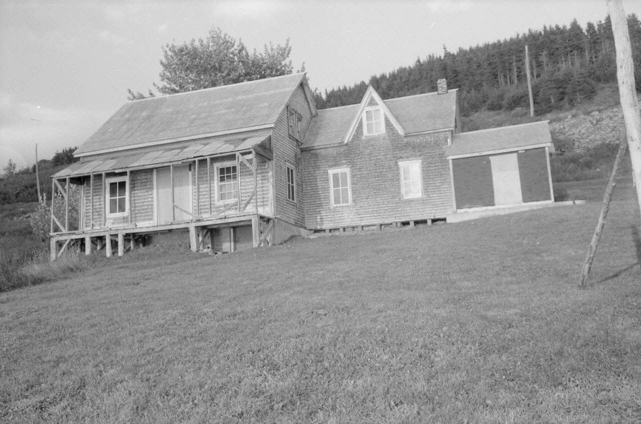 Jean Cuisenier photographie Enquête conduite par Jean Cuisenier au Québec (septembre 1976) Province du Québec, Canada 1976/9/1 Ph.1977.8.2  Photo
