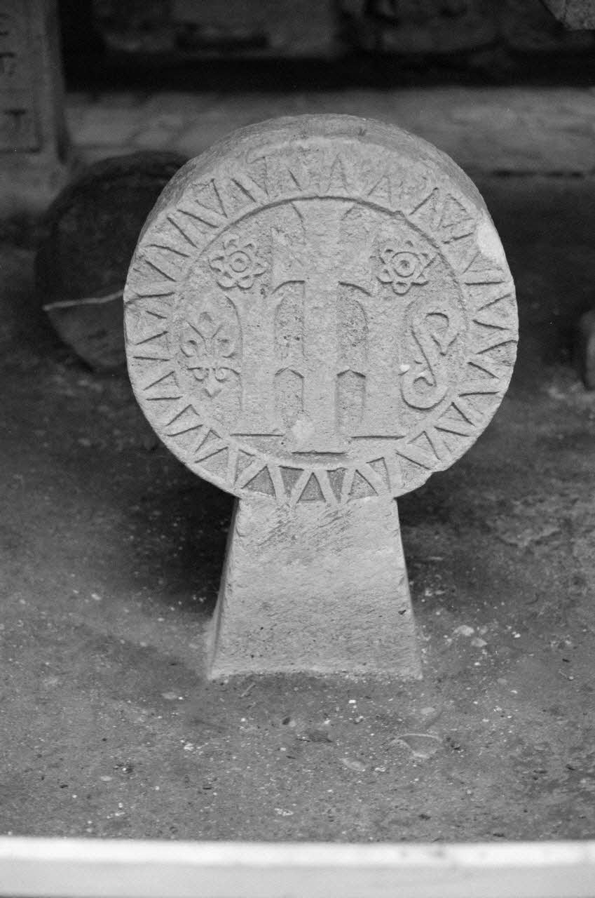 Jean Cuisenier ; P. Bidaud photographie MNATP. Chantier 1425. Enquête sur l'architecture rurale de la France (1968 - 1990) Aquitaine, France 1980/9/1 Ph.1982.329.27 Photo