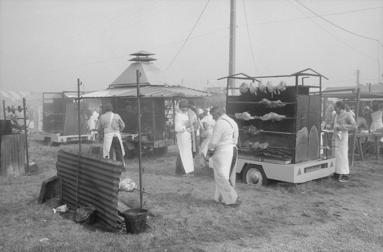 Jean Cuisenier photographie Enquête conduite par Jean Cuisenier à la Foire de Lessay dans la Manche (8 et 9 septembre 1982) Basse-Normandie, France 1982/9/8 Ph.1983.13.16 Photo