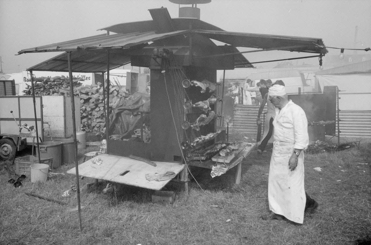 Jean Cuisenier photographie Enquête conduite par Jean Cuisenier à la Foire de Lessay dans la Manche (8 et 9 septembre 1982) Basse-Normandie, France 1982/9/8 Ph.1983.13.20 Photo