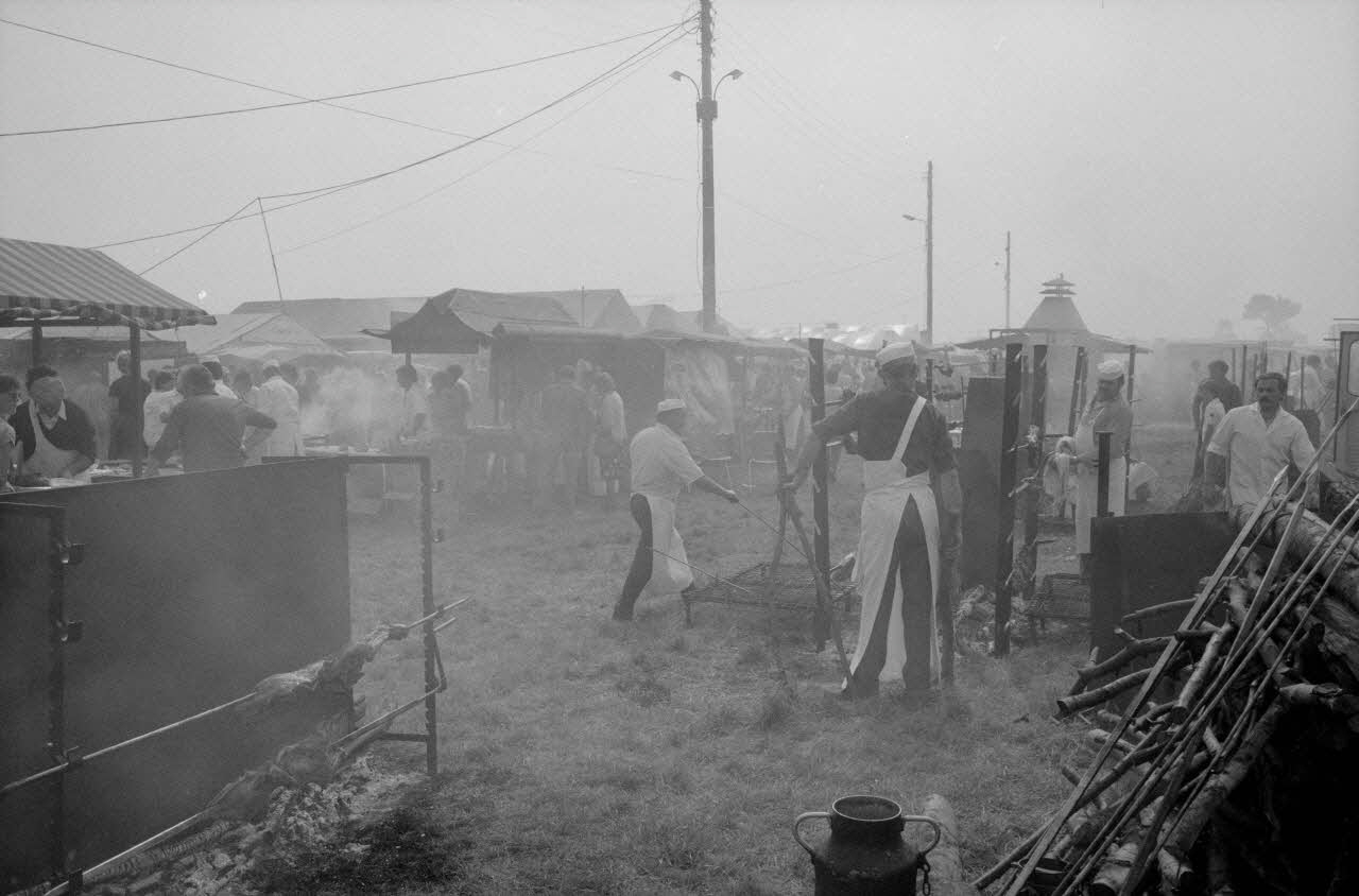Jean Cuisenier photographie Enquête conduite par Jean Cuisenier à la Foire de Lessay dans la Manche (8 et 9 septembre 1982) Basse-Normandie, France 1982/9/8 Ph.1983.13.22 Photo