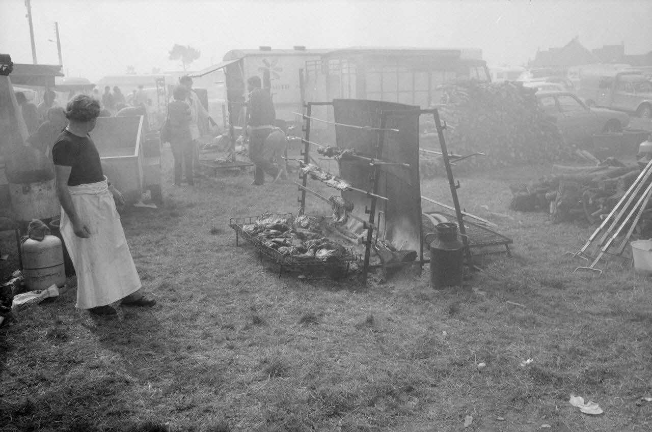Jean Cuisenier photographie Enquête conduite par Jean Cuisenier à la Foire de Lessay dans la Manche (8 et 9 septembre 1982) Basse-Normandie, France 1982/9/8 Ph.1983.13.8 Photo