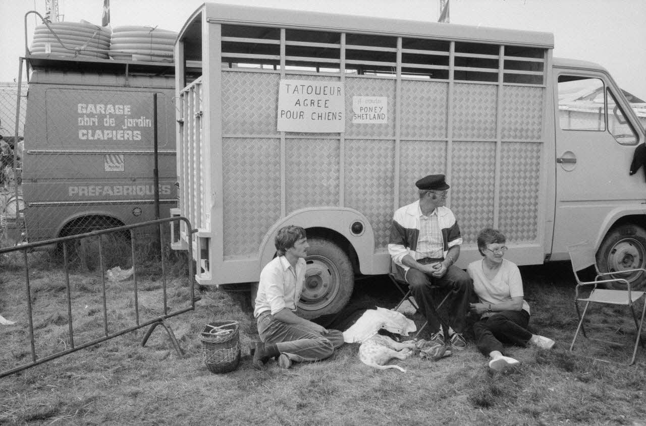 Jean Cuisenier photographie Enquête conduite par Jean Cuisenier à la Foire de Lessay dans la Manche (8 et 9 septembre 1982) Basse-Normandie, France 1982/9/8 Ph.1983.29.7 Photo