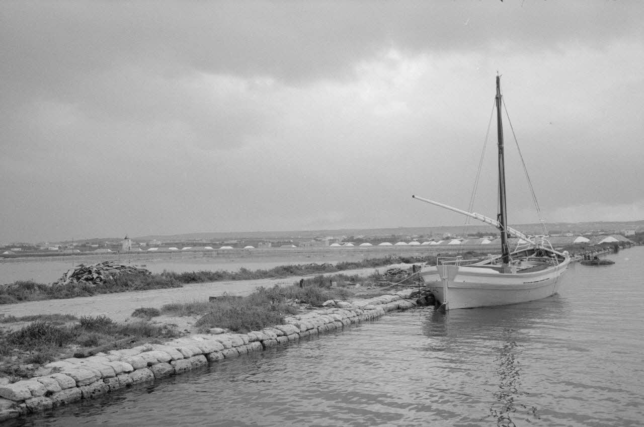 Jean Cuisenier photographie Enquête de l'AIMA (Association internationale des musées d'agriculture) conduite par Jean Cuisenier en Sicile (du 22 au 24 octobre 1982) Sicile, Italie 1982/10/22 Ph.1983.34.5 Photo