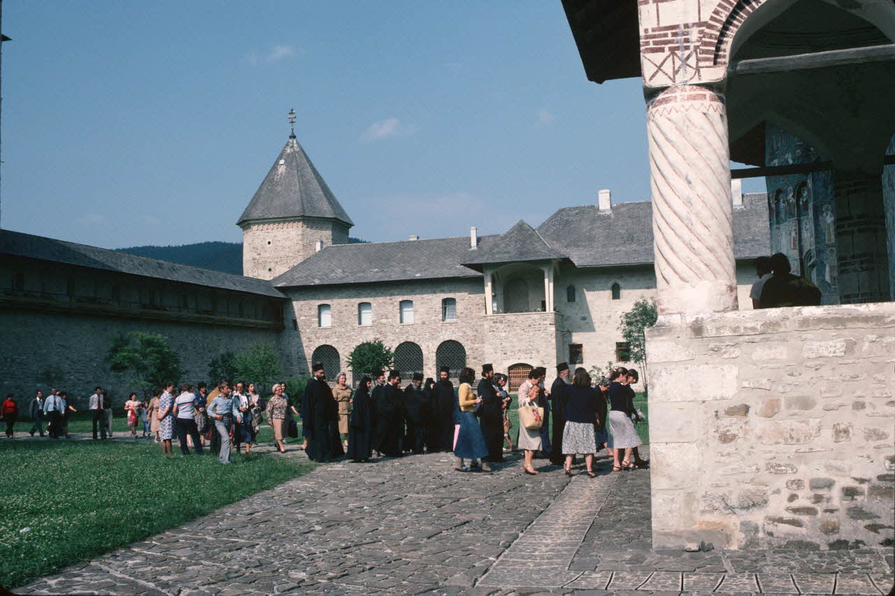 Jean Cuisenier photographie MNATP. Enquête conduite par Jean Cuisenier en Roumanie (26 juin au 13 juillet 1979) Moldavie 1979 Ph.1984.42.59 Photo