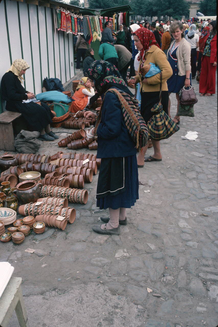 Jean Cuisenier photographie MNATP. Enquête conduite par Jean Cuisenier en Roumanie (26 juin au 13 juillet 1979) Moldavie 1979 Ph.1984.42.63 Photo