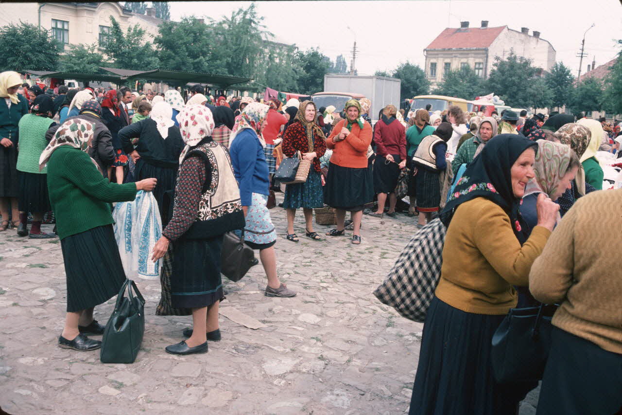 Jean Cuisenier photographie MNATP. Enquête conduite par Jean Cuisenier en Roumanie (26 juin au 13 juillet 1979) Moldavie 1979 Ph.1984.42.67 Photo